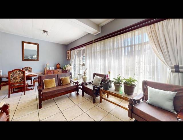 3 BEDROOM TOWNHOUSE FOR SALE IN ELSPARK
